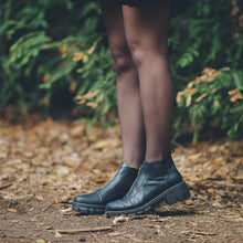 Cargar imagen en el visor de la galería, Cormorán Negro (PRE-ORDER)