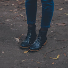 Cargar imagen en el visor de la galería, Perdiz Negro (PRE-ORDER)