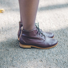 Cargar imagen en el visor de la galería, Chorlito Uva (PRE-ORDER)