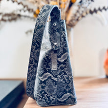 Cargar imagen en el visor de la galería, Cartera de Hombro Gris