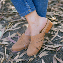 Cargar imagen en el visor de la galería, Chiricoca Camel (PRE-ORDER)