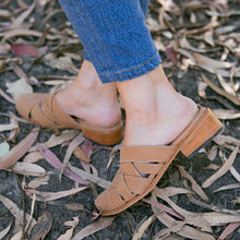 Cargar imagen en el visor de la galería, Chiricoca Camel (PRE-ORDER)