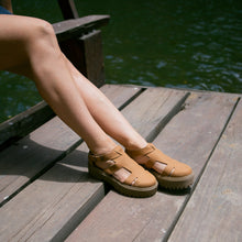 Cargar imagen en el visor de la galería, Guanay Camel (PRE-ORDER)