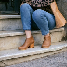 Cargar imagen en el visor de la galería, Trile Tostado (PRE-ORDER)