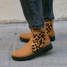 Cargar imagen en el visor de la galería, Peuco Print (PRE-ORDER)