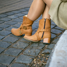 Cargar imagen en el visor de la galería, Cernícalo Camel (PRE-ORDER)