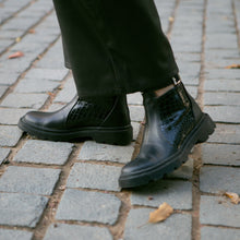 Cargar imagen en el visor de la galería, Peuco Negro (PRE-ORDER)