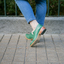 Cargar imagen en el visor de la galería, Yal Verde (PRE-ORDER)