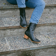 Cargar imagen en el visor de la galería, Yeco Negro (PRE-ORDER)