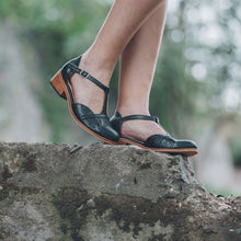 Cargar imagen en el visor de la galería, Chercan Negro (PRE-ORDER)