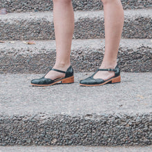 Cargar imagen en el visor de la galería, Chercan Negro (PRE-ORDER)