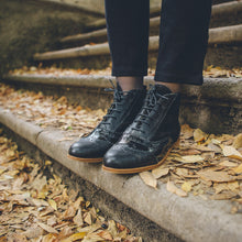 Cargar imagen en el visor de la galería, Lechuza Negro (PRE-ORDER)