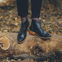 Cargar imagen en el visor de la galería, Codorniz Negro (PRE-ORDER)