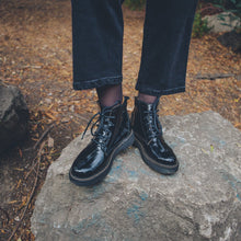 Cargar imagen en el visor de la galería, Traro Charol Negro (PRE-ORDER)