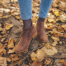 Cargar imagen en el visor de la galería, Turca Castaño (PRE-ORDER)