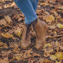 Cargar imagen en el visor de la galería, Codorniz Canela (PRE-ORDER)