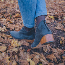 Cargar imagen en el visor de la galería, Turca Grafito (PRE-ORDER)