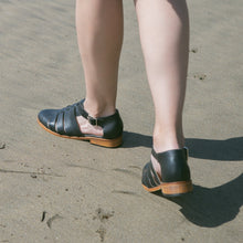 Cargar imagen en el visor de la galería, Rayadito Negro (PRE-ORDER)