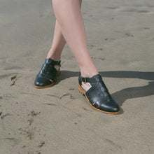 Cargar imagen en el visor de la galería, Rayadito Negro (PRE-ORDER)