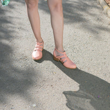 Cargar imagen en el visor de la galería, Chincol Coral (PRE-ORDER)