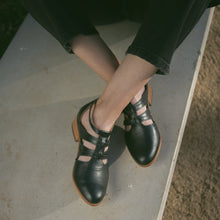 Cargar imagen en el visor de la galería, Chincol Negro (PRE-ORDER)