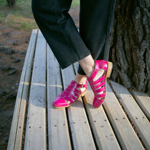Cargar imagen en el visor de la galería, Rayadito Fucsia (PRE-ORDER)