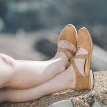 Cargar imagen en el visor de la galería, Petrel Camel (PRE-ORDER)