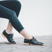 Cargar imagen en el visor de la galería, Chirihue Negro (PRE-ORDER)