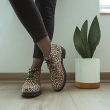 Cargar imagen en el visor de la galería, Negrillo Animal Print (PRE-ORDER)