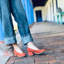 Cargar imagen en el visor de la galería, Reinita Terracota (PRE-ORDER)
