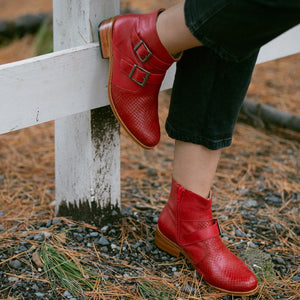 Pequén Rojo (PRE-ORDER)