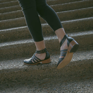Loica Negro (PRE-ORDER)